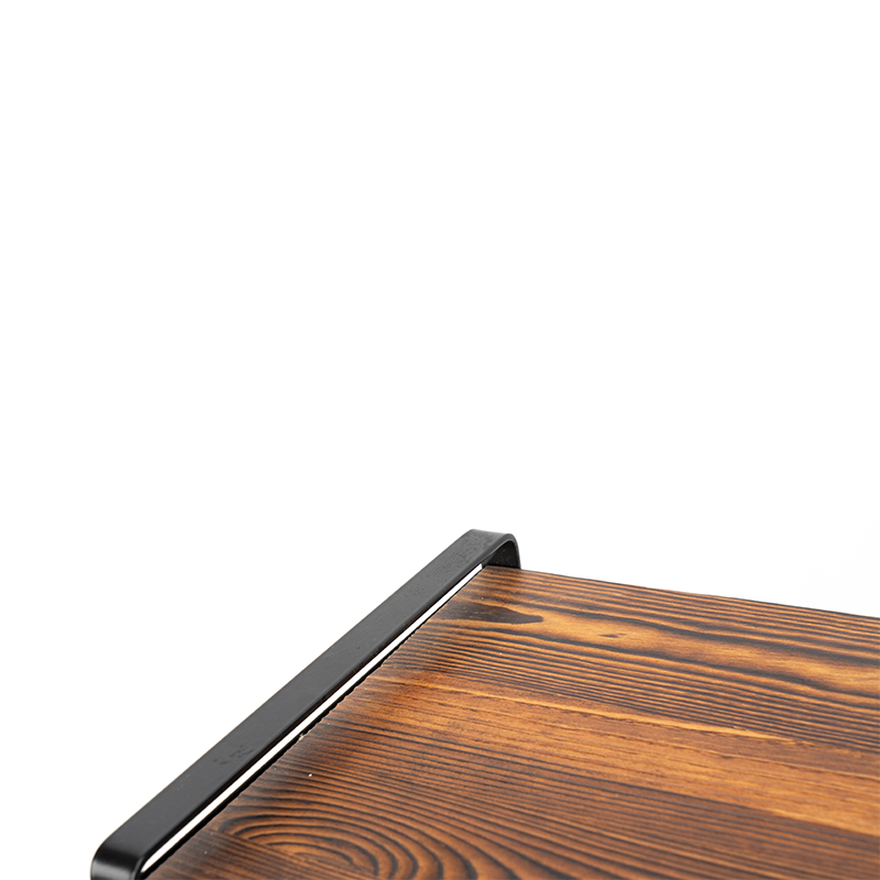 Rustikální dřevěné stolní láhve na víno bez nutnosti montáže