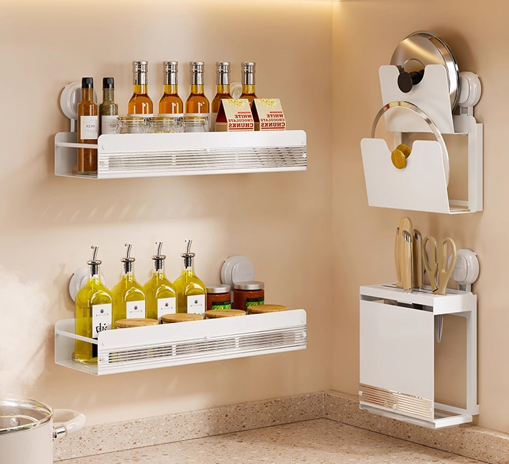 Kuchyňské desky jsou vždy špinavé? Kolik místa můžete ušetřit při výběru správného stojanu na koření do kuchyně?