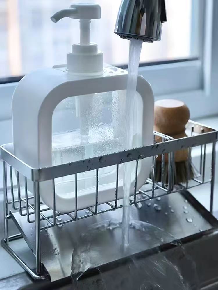 Jak nástěnné kovové úložné regály přispívají k řešením šetřícím prostor?